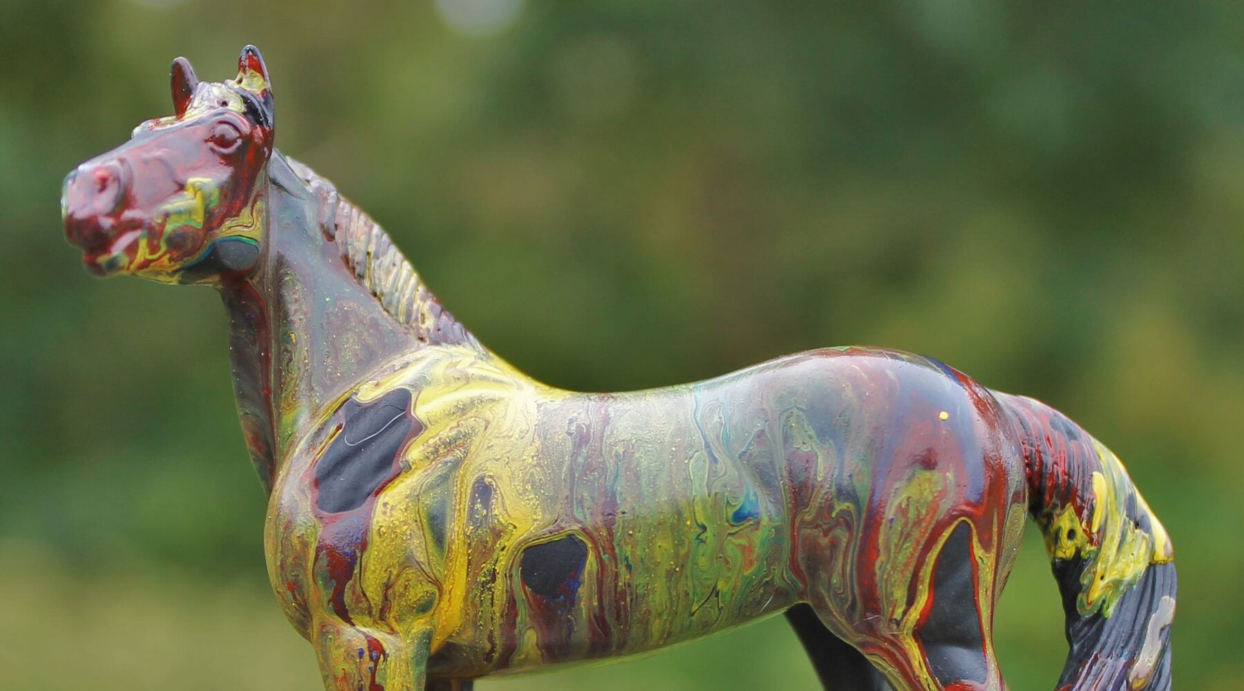 Acrylic Paint Pour Horses - Video Tutorial