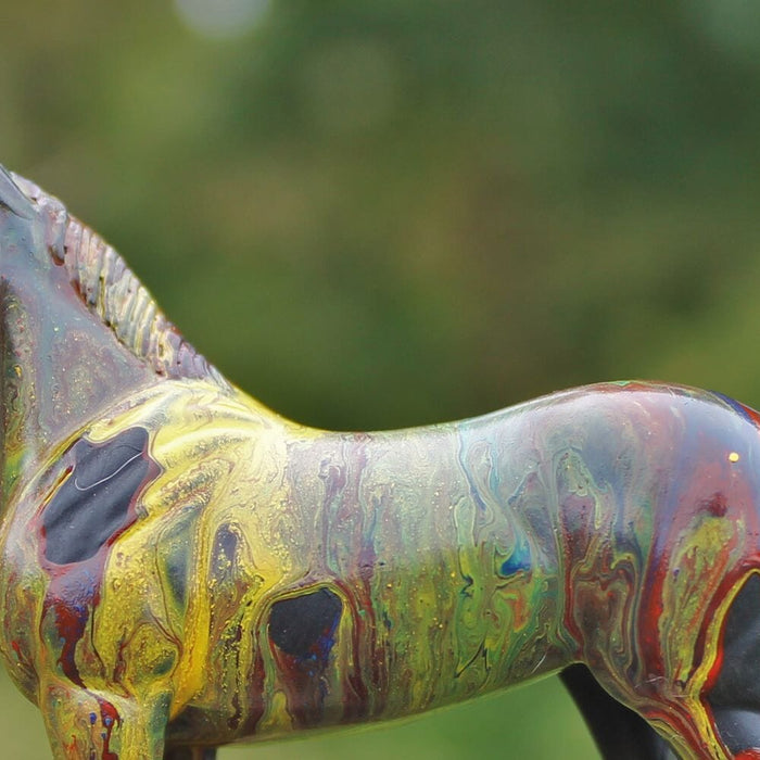 Acrylic Paint Pour Horses - Video Tutorial