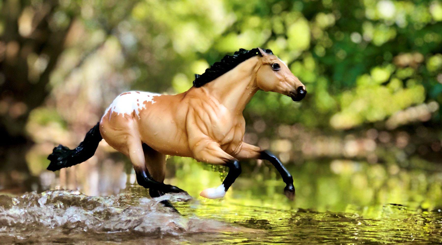 Smartphone Photography with Model Horses