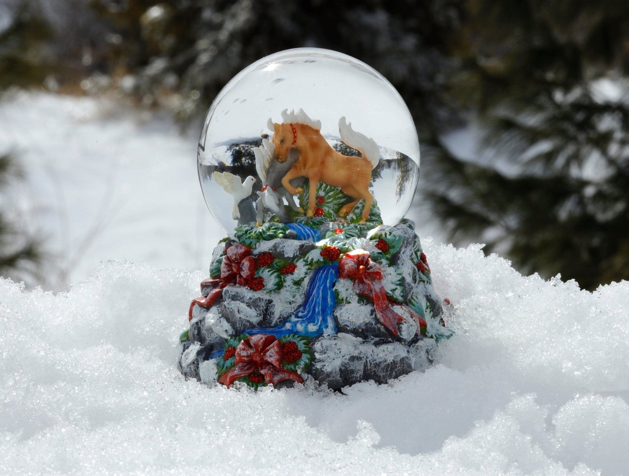Winter Woodland | Musical Snow Globe | Retired