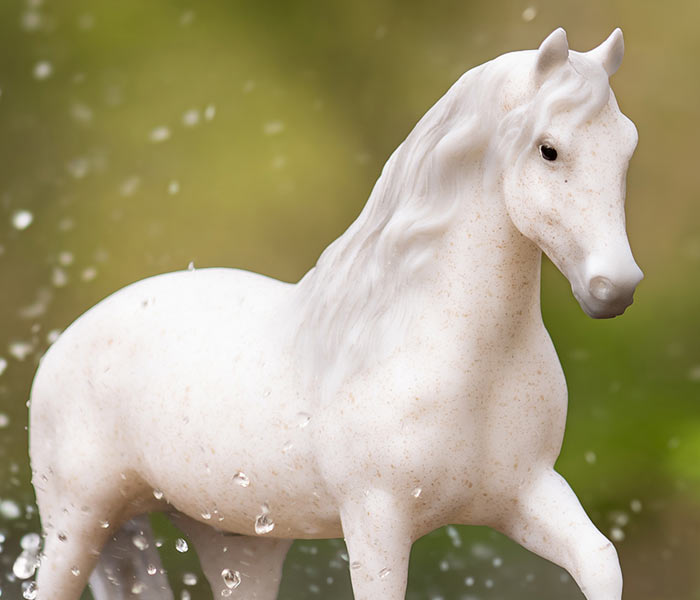 Caprechio del Richuelo Breyer Models standing in water