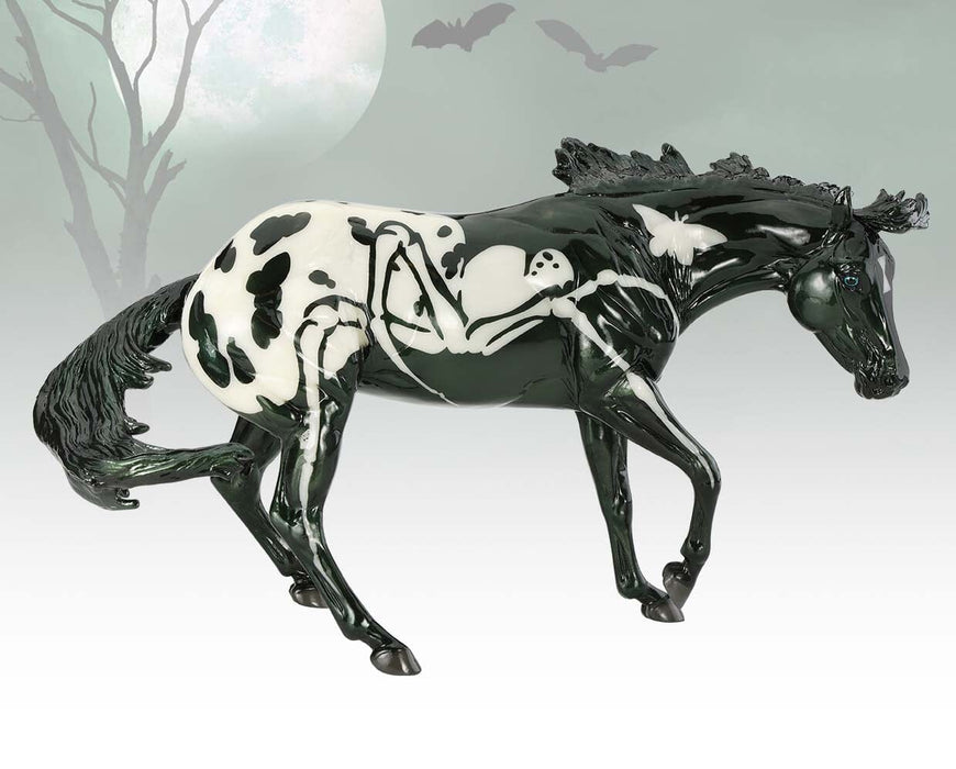 Arachne | 2025 Halloween Horse - not glowing, facing right