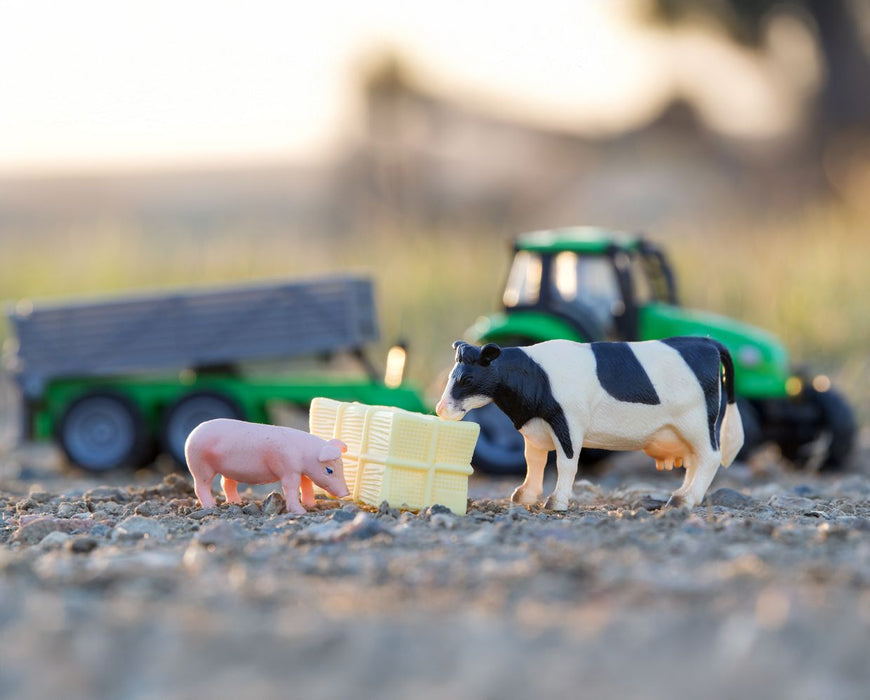 Breyer Farms™ Tractor and Tag-A-Long Wagon
