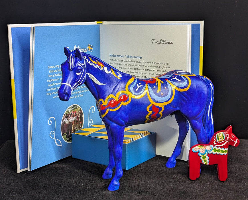 Classic Dala Horses Workshop - model and book