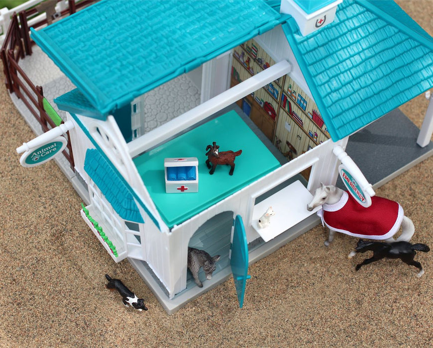 Breyer Stablemates Deluxe Animal Hospital