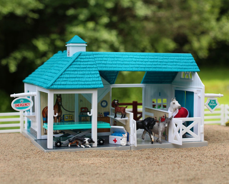 Breyer Stablemates Deluxe Animal Hospital