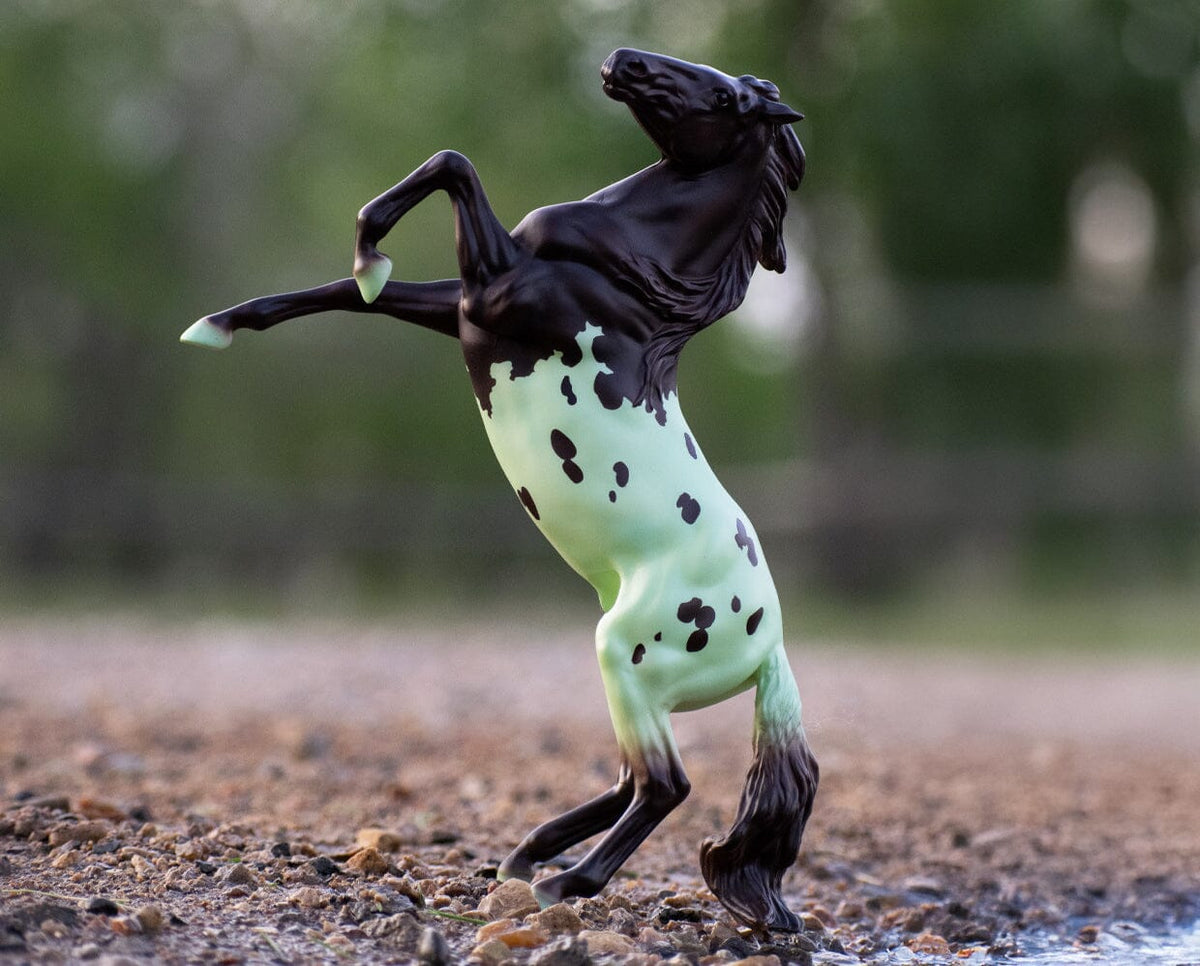 Mint Chip | Dessert Decorator Horse — BreyerHorses.com