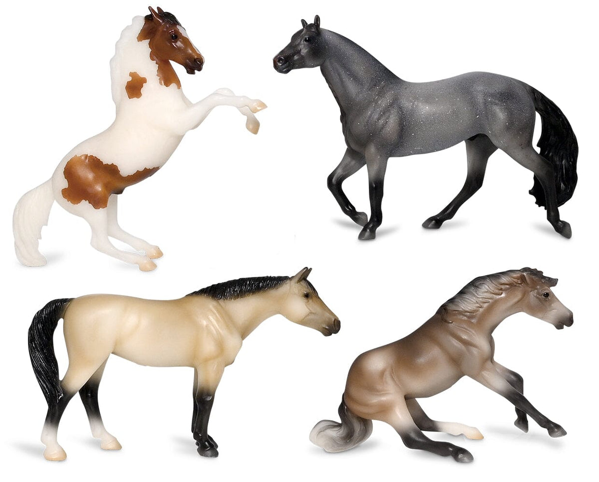 Mountain Ranch Gift Set — BreyerHorses.com