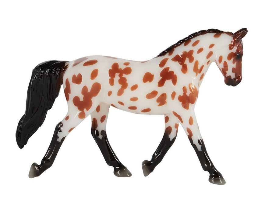 Touché Breyer Stablemates Club Model - Glossy facing righ