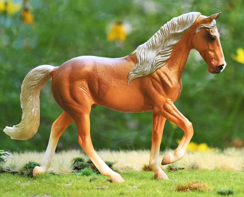 CollectA Tennessee Walking Horse Figur – Goldenes Palomino Pferd, Handbemalt
