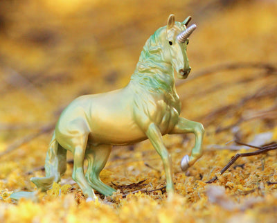Unicorn Treasures - Peridot Model Breyer