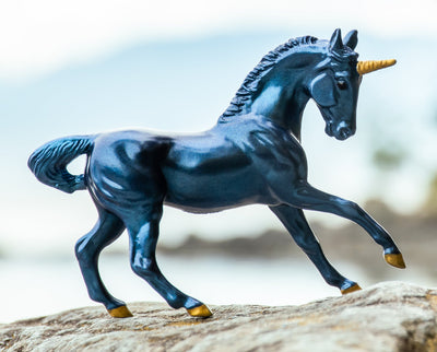 Unicorn Treasures - Topaz Model Breyer